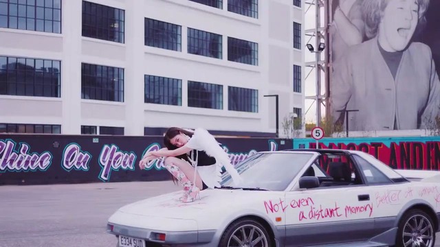 Jennie – Solo MV (Blackpink)