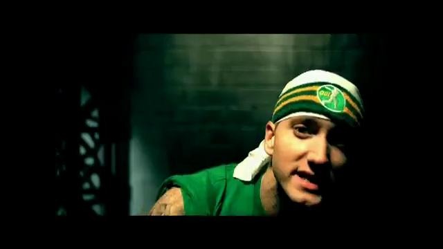 Eminem – Sing For The Moment