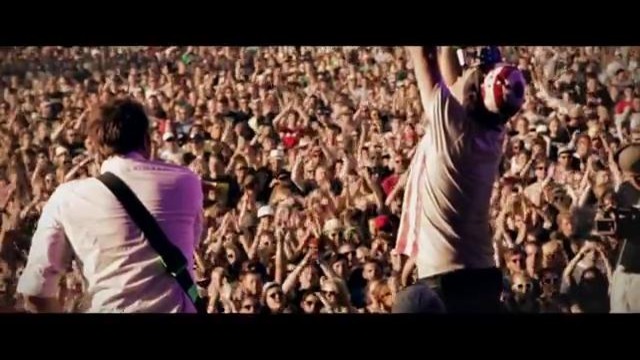 Zebrahead – I’m Just Here For The Free Beer (Official Live Video 2013!)