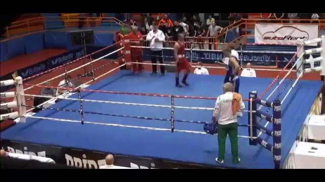 Хорватский боксёр втащил рефери на ринге