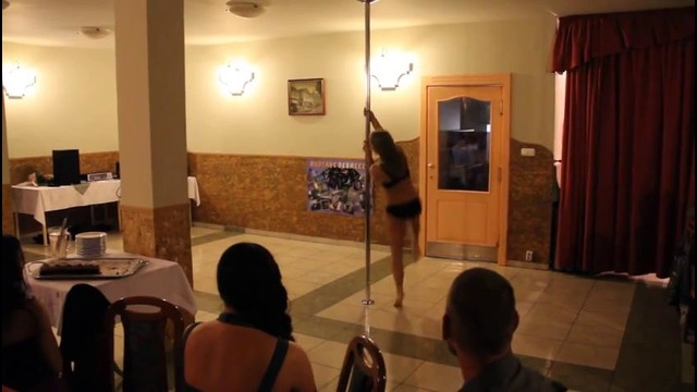 Pole Dance – Birthday Party (Liza Szabo)