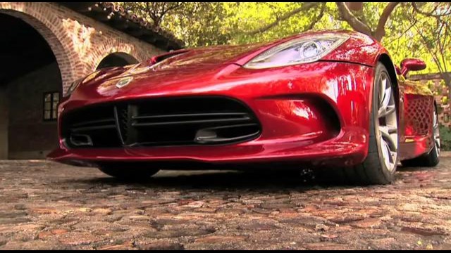 Змей – Суперкар SRT Viper во всех подробностях