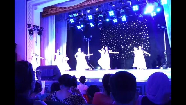 Танец масок