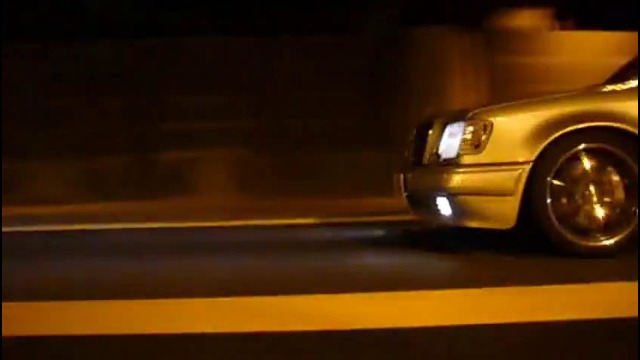 Mercedes-Porsche E500/500E W124, Porsche 930 Turbo: Metropolitan Expressway