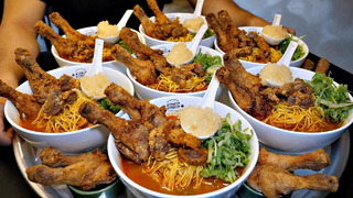 Уникальный рамен с жареной курицей / корейская уличная еда