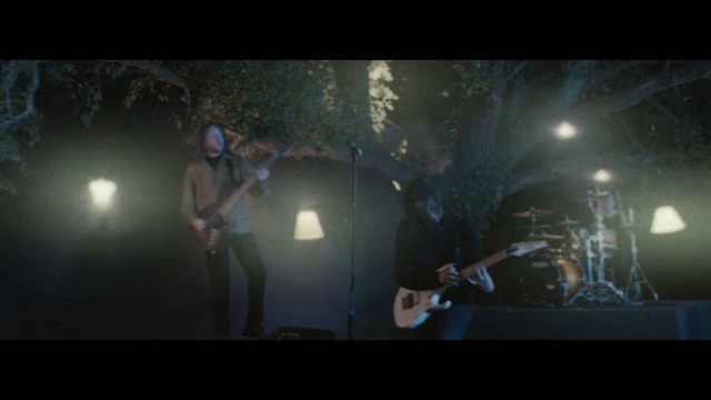 Erra – Vanish Canvas (feat. Courtney LaPlante) (Official Music Video 2021)