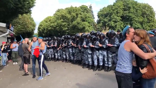Срочно! ️столкновение десантников вдв и полиции в москве