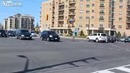 Смешной регулировщик на дороге