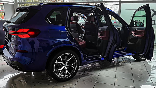 BMW X5 (2024) – interior and Exterior Details (luxury Sport SUV)