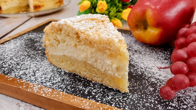 Творожный пирог с песочной крошкой – простая и вкусная выпечка