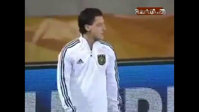 Mesut Özil – Жвачка