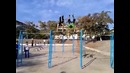 Фераганский парень на турнике