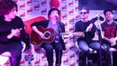 Fall Out Boy – The Phoenix & Sugar We’re Going Down (Live Acoustic)