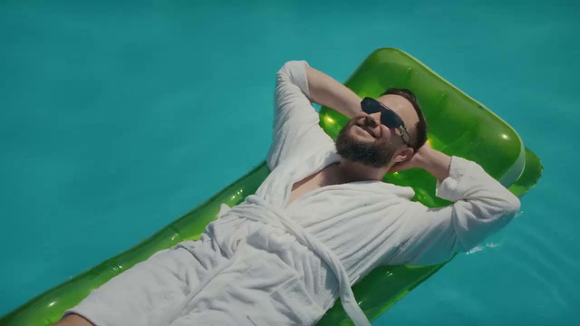 ИРИНА КАЙРАТОВНА – 30 НЕ АУТ [MV]