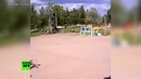 Порыв ветра перевернул батут с детьми в посёлке под Санкт-Петербургом