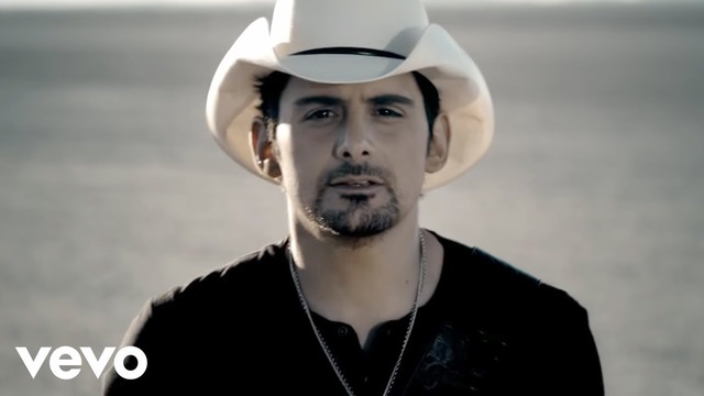 Brad Paisley – Remind Me (feat. Carrie Underwood) (Official Music Video)