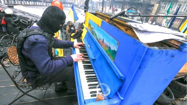 Топ 10 видео с уличными пианистами