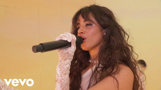 Camila Cabello – Living Proof (Live from the AMAs 2019!)