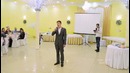 Гость в свадьбе пел песни, остальные в шоке слушали