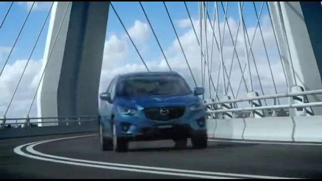 Кроссовер Mazda CX-5 в городских условиях