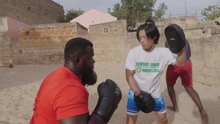 Японский борец уехал в Сенегал изучать древнюю борьбу лаамб