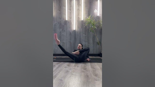 These foot rotations are mesmerizing
