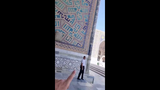 Павел Воля опубликовал видео с супругой, снятое в Самарканде (Регистан)