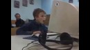 Мальчик первый раз увидел это D