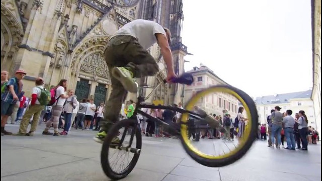 Freestyle Spinning Through Prague – Cyr Wheel and BMX