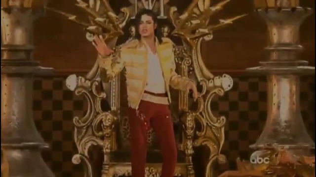 Michael Jackson – Slave to the Rhythm (Billboard Music Awards 2014)