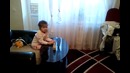 Что так смотрит девочка