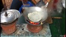 Традиционный Омлет Салат-Эскариоль. Уличная еда