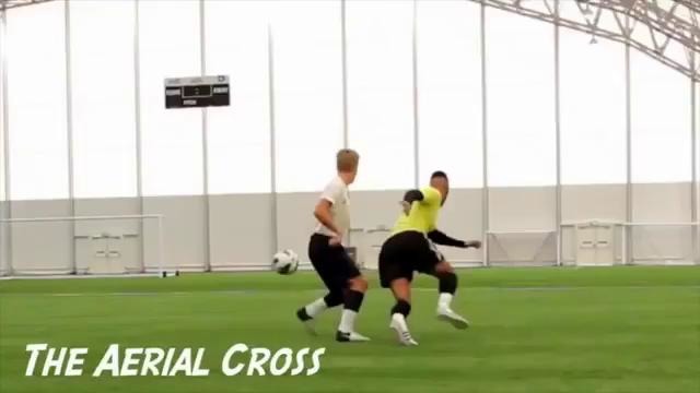 Обучение футбольным финтам – Amazing Football Skils