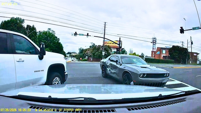 Idiots In Cars 427