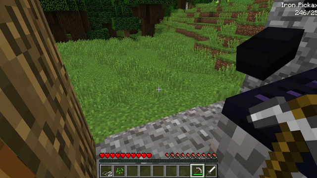 КТО РАССТАВИЛ ЛОВУШКИ ПО ВСЕЙ НАШЕЙ ДЕРЕВНЕ В МАЙНКРАФТ | Компот Minecraft