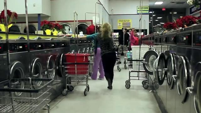 Она танцует как.. (сами продолжаем и оставляем в комментах)