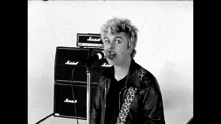 Green Day – Look Ma, No Brains! (Official Music Video)