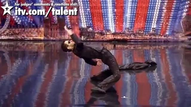 Танец в стиле матрицы. Razy Gogonea – Britain’s Got Talent 2011