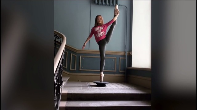 Баланс и грация: юная танцовщица завоёвывает популярность в Instagram