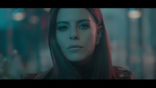 Simge – Üzülmedin mi Official clip 2018)