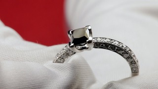 Волшебство по сотворению кольца с чёрным бриллиантом