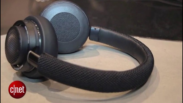 Philips M2BT A compact and comfortable on-ear Bluetooth headphone