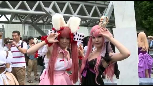 Cosplay girls Tokyo comiket 2012