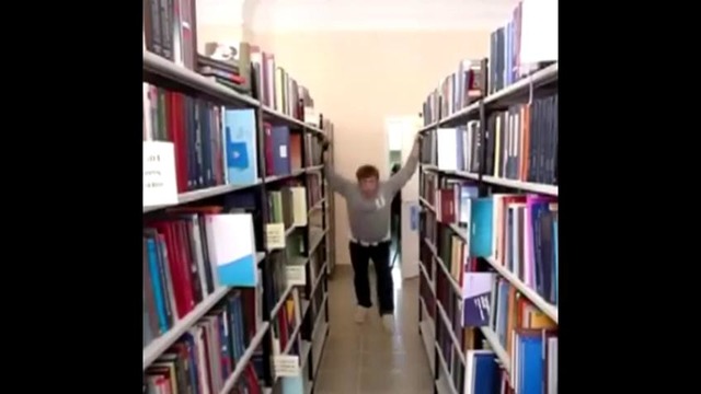 Паркур в библиотеке
