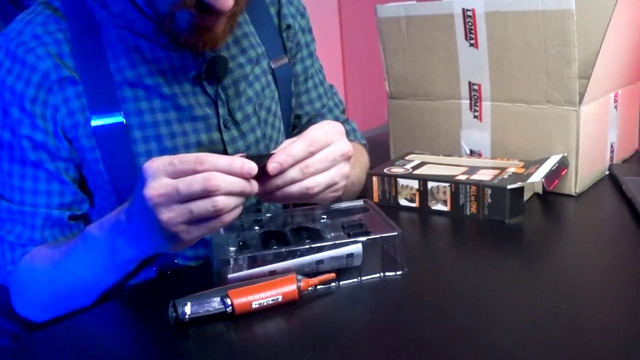 Это я бы подарил путину на д.р. /купил леомакс/ проверка рекламы