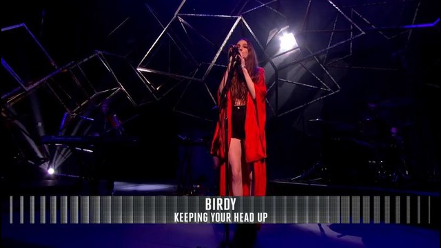 Birdy – Keeping Your Head Up (Live BRIT Awards 2016!)