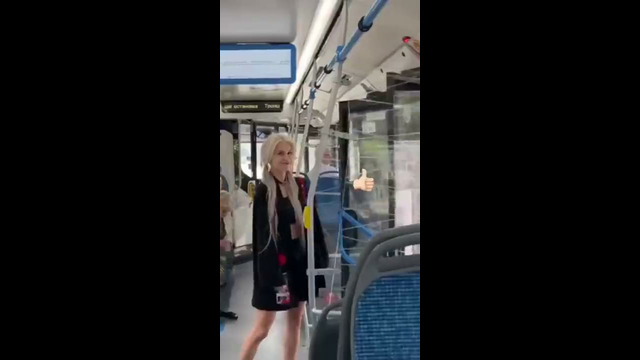 Лисса опозорилась в автобусе