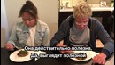 Выжить после холодца и березового сока. Иностранцы пробуют русскую еду