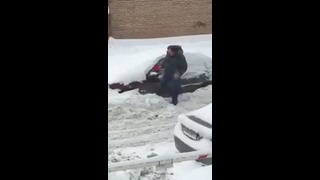 Что делать если машина застряла в снегу