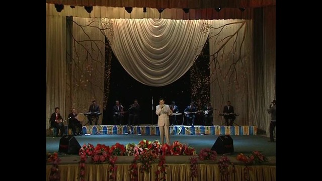 O’zbekistonda xizmar ko’rsatgan artist Erkin Qaytarov (Konsert 2012 – toʻliq jonli )